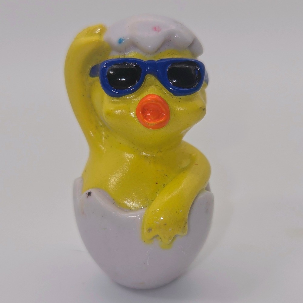 Vintage 2001 Topps Easter Chick Pencil Topper Sunglasses Egg Rubber Figure